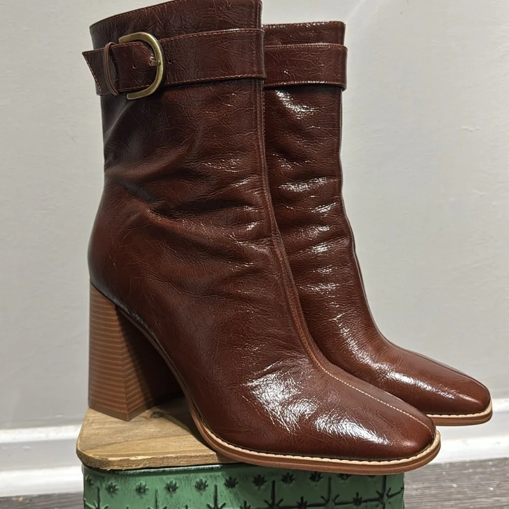 Nine West Brown Heeled Boots for Stylish Comfort - Picture 11 of 12